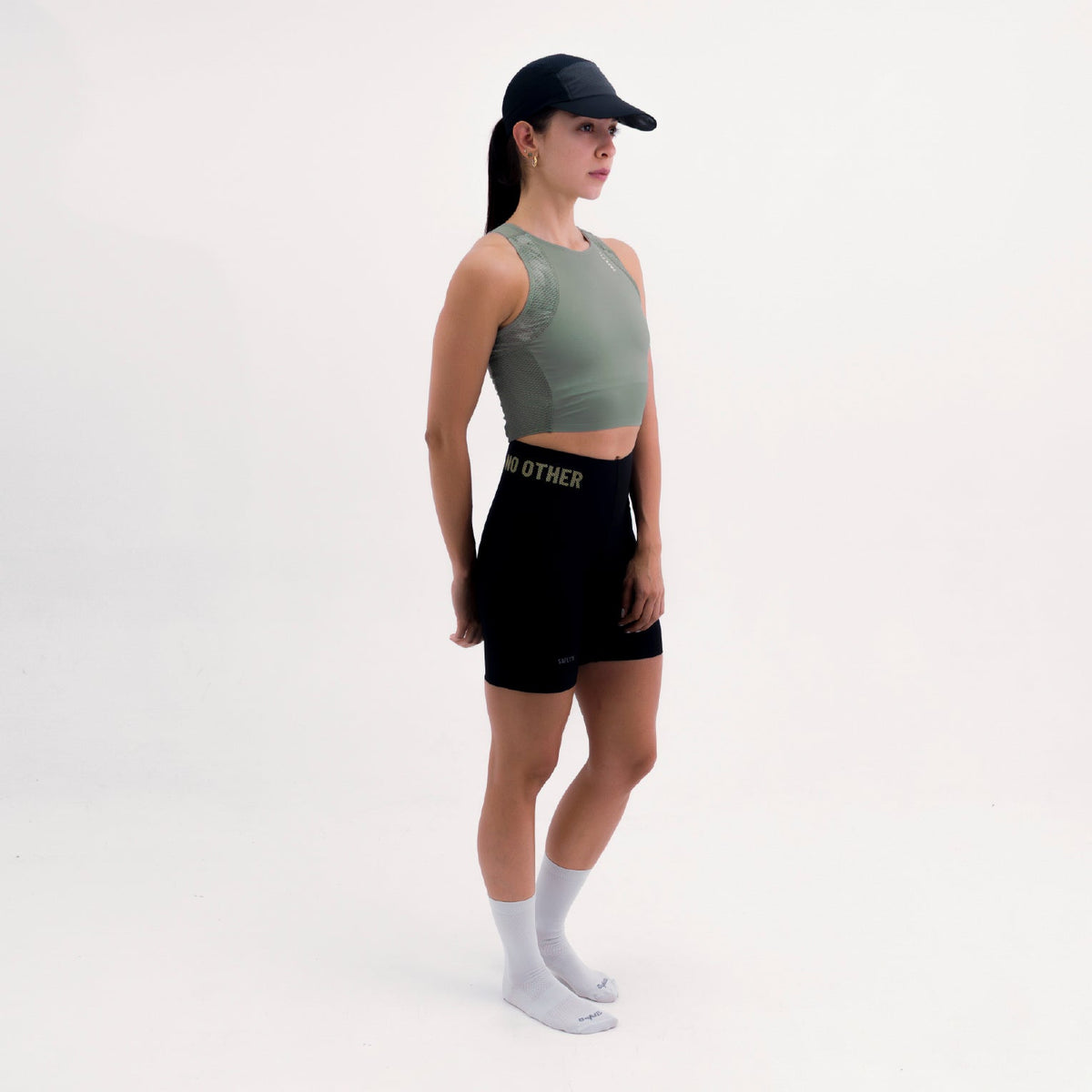 POCKET GREEN WOMEN'S RUNNING CROP TOP