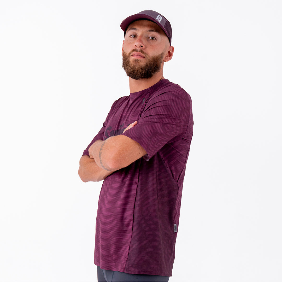 PRO 405 PLUM MEN’S RUNNING TEE