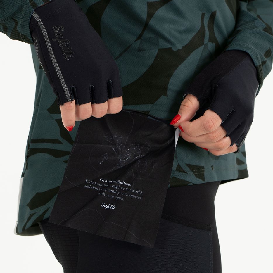 Pre-Order - Uncover Gravel - Ascend Mountain Bike Long Sleeve Jersey. Women