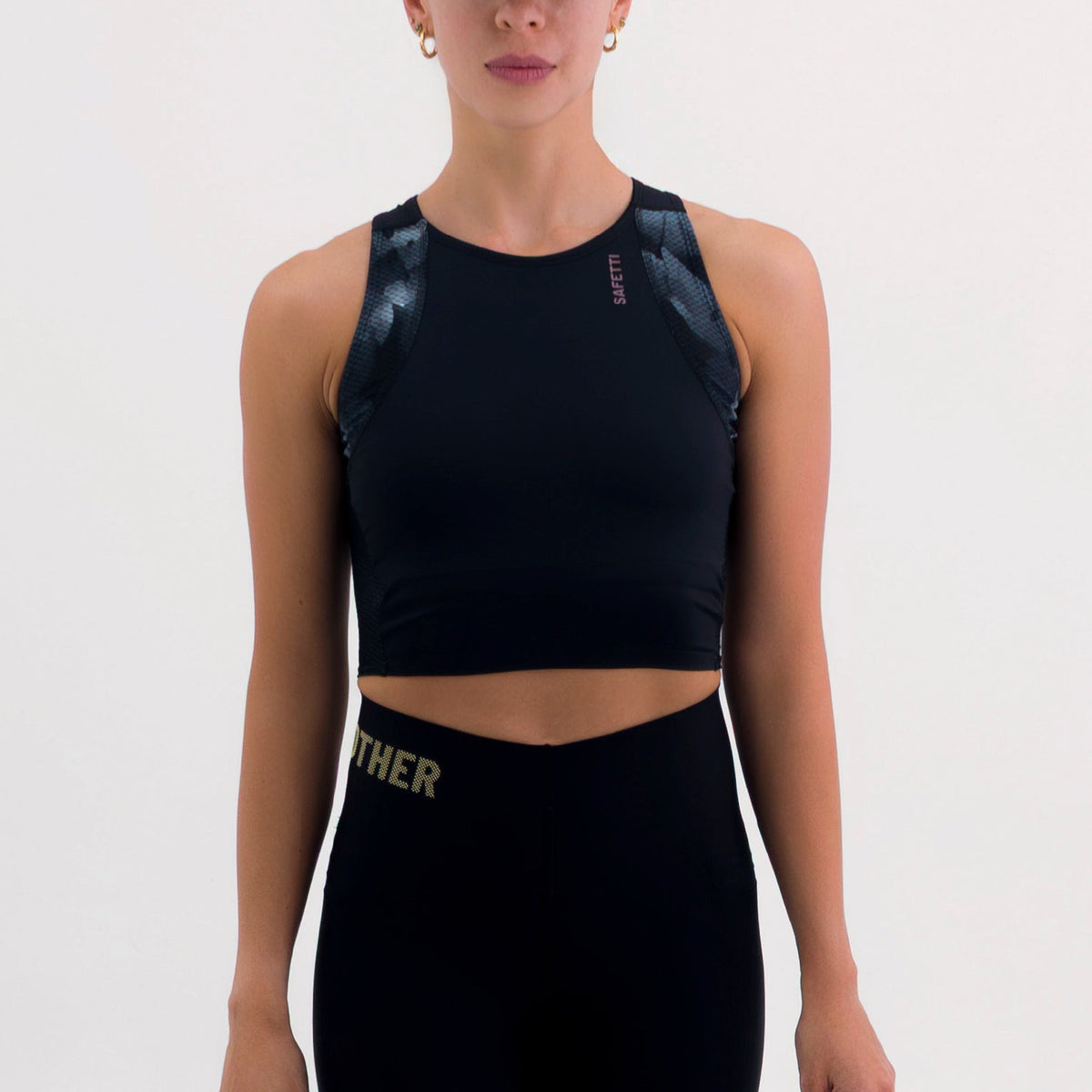 POCKET BLACK WOMEN'S RUNNING & PADEL CROP TOP