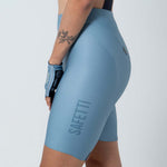 PANTALONETA CICLISMO GIRONA COLORS AZUL POLVO PARA MUJER NEW